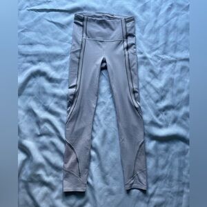 Athleta Ultimate Stash Pocket Ignite 7/8 Tight leggings, Purple/Grey, Sz XXS/P